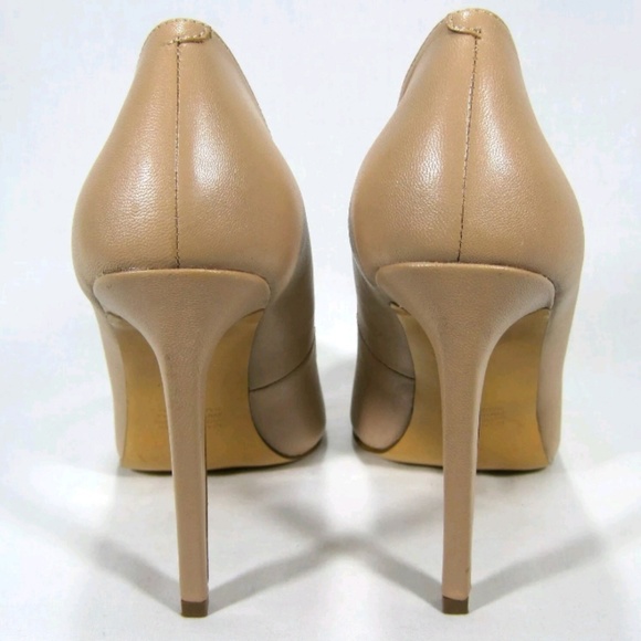 Siren Nude Pointed-Toe Leather Pumps Size: 9M - Picture 3 of 8
